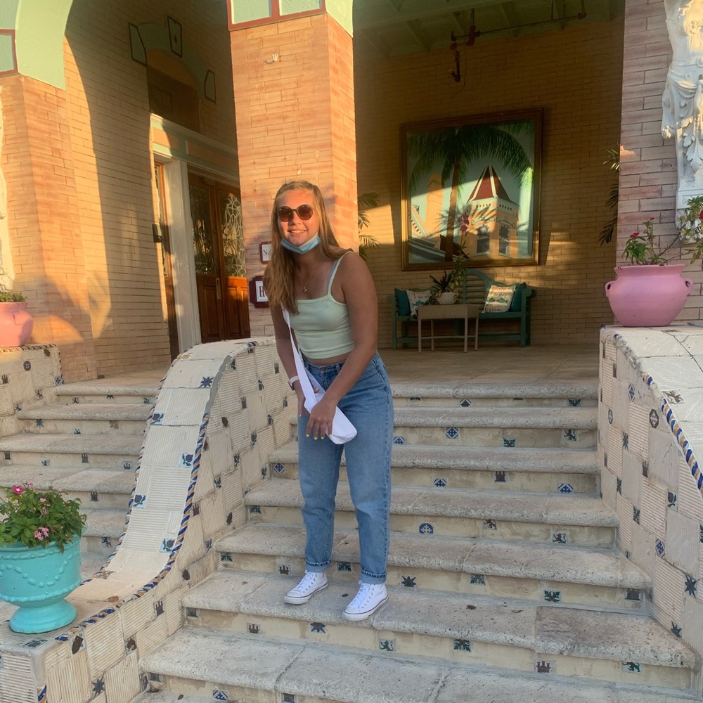 Meet your Posher, Jessica